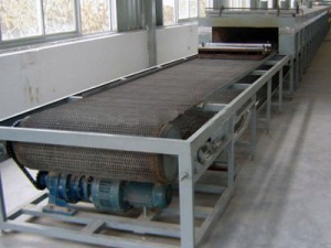 網(wǎng)帶烘干機(jī)